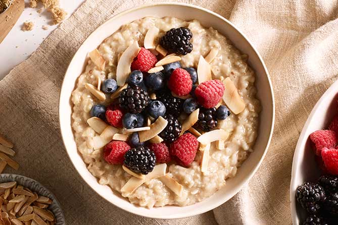 Super Berry Almond Crunch Bowl decoration image